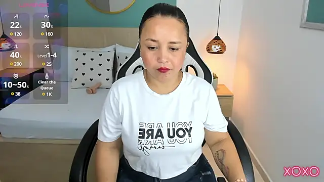 Snapshot of linda_rios_ chatting on 03/10/25, 06:56 linda rios online show from 03/10/25, 06:56