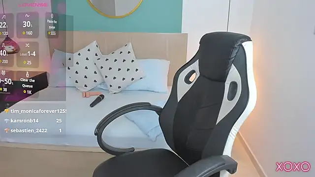 Snapshot of linda_rios_ chatting on 03/21/25, 10:06 linda rios online show from 03/21/25, 10:06