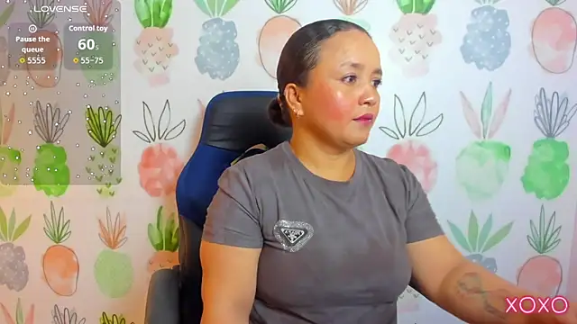 Snapshot of linda_rios_ chatting on 11/25/25, 07:03 linda rios online show from 11/25/25, 07:03