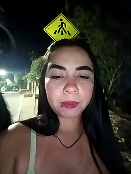 Snapshot of KathaDanger chatting on 11/20/25, 02:56 KathaDanger online show from 11/20/25, 02:56