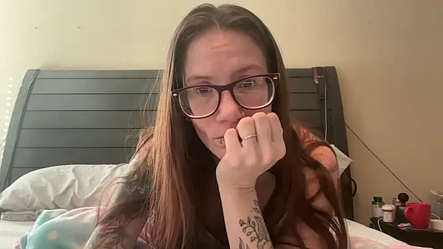 Snapshot of yourstrulylivy69 chatting on 01/11/25, 04:14 yourstrulylivy69 online show from 01/11/25, 04:14