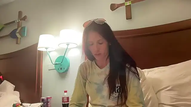 Snapshot of yourstrulylivy69 chatting on 03/18/25, 11:09 yourstrulylivy69 online show from 03/18/25, 11:09