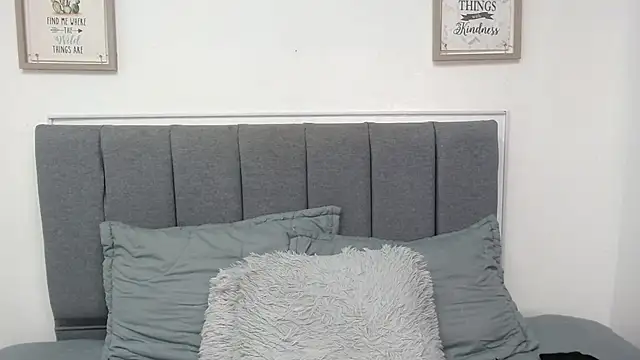 sasi luna online show from 03/03/25, 08:32