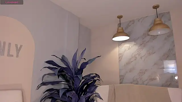 MiaFarrell  online show from 03/04/25, 07:01