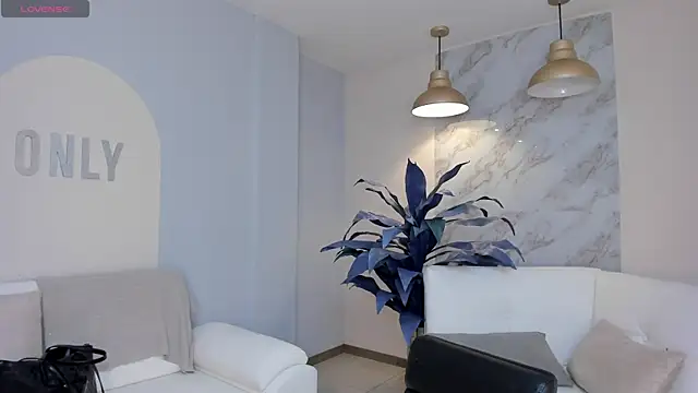 MiaFarrell  online show from 03/07/25, 06:43