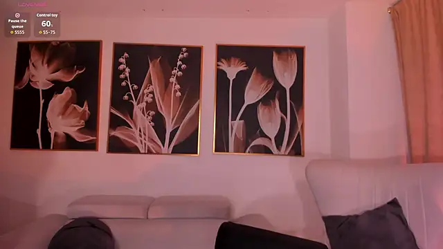 Snapshot of MiaFarrell_ chatting on 02/12/26, 06:25 MiaFarrell online show from 02/12/26, 06:25