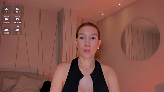 MiaFarrell  online show from 04/13/26, 05:40