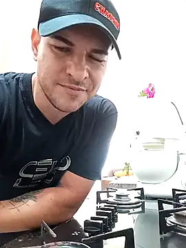 Snapshot of sigma358 chatting on 03/11/25, 05:24 sigma358 online show from 03/11/25, 05:24