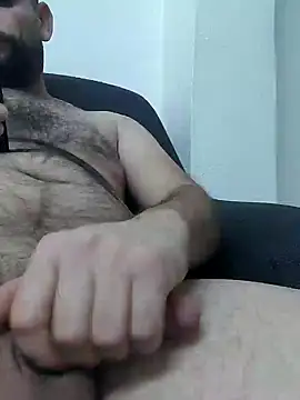 Snapshot of mertBy chatting on 12/16/24, 11:18 mertBy online show from 12/16/24, 11:18