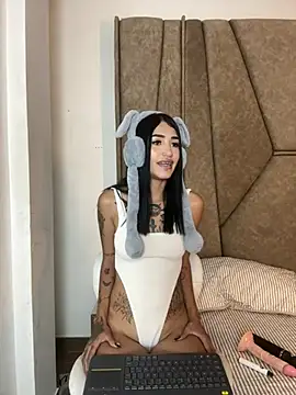 Snapshot of Cassie_howard_ chatting on 02/11/25, 09:35 Cassie howard online show from 02/11/25, 09:35