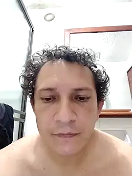 Snapshot of Bombi22 chatting on 02/10/25, 01:55 Bombi22 online show from 02/10/25, 01:55