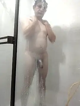 Snapshot of Bombi22 chatting on 09/09/25, 11:43 Bombi22 online show from 09/09/25, 11:43