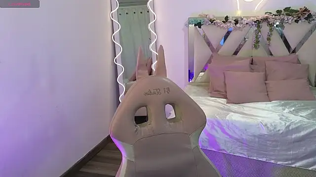 Snapshot of kittystart_tay chatting on 02/11/25, 07:16 kittystart tay online show from 02/11/25, 07:16