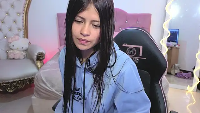 Snapshot of kittystart_tay chatting on 09/30/25, 11:48 kittystart tay online show from 09/30/25, 11:48