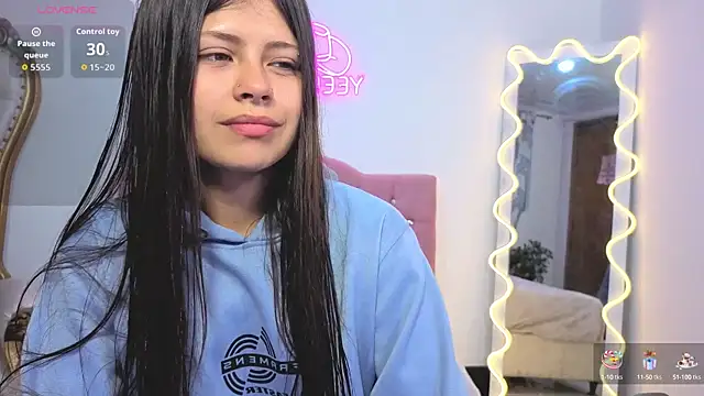 Snapshot of kittystart_tay chatting on 10/08/25, 11:41 kittystart tay online show from 10/08/25, 11:41