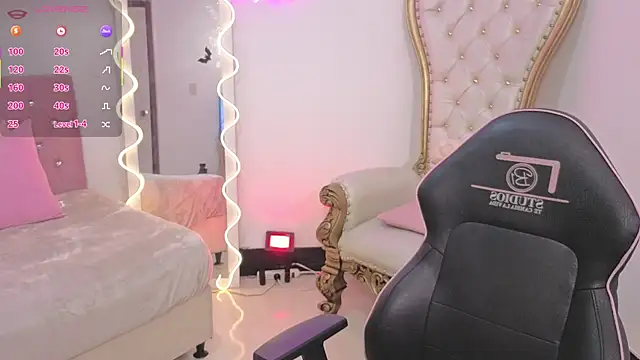 Snapshot of kittystart_tay chatting on 11/08/25, 11:54 kittystart tay online show from 11/08/25, 11:54