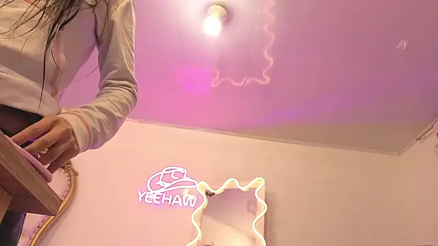 Snapshot of kittystart_tay chatting on 11/19/25, 11:43 kittystart tay online show from 11/19/25, 11:43