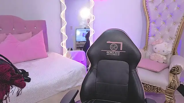 Snapshot of kittystart_tay chatting on 11/22/25, 11:42 kittystart tay online show from 11/22/25, 11:42