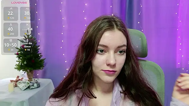 Lana  Cute  online show from 02/05/26, 11:48