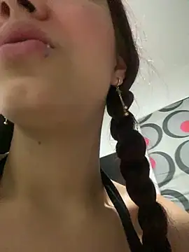 Snapshot of thamygomezz chatting on 01/29/25, 11:09 thamygomezz online show from 01/29/25, 11:09