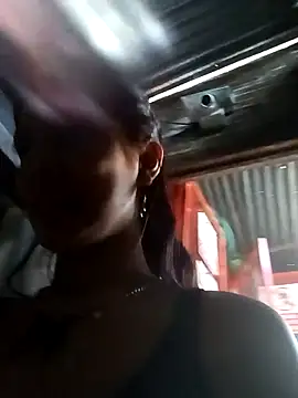 Snapshot of thamygomezz chatting on 09/08/25, 09:47 thamygomezz online show from 09/08/25, 09:47