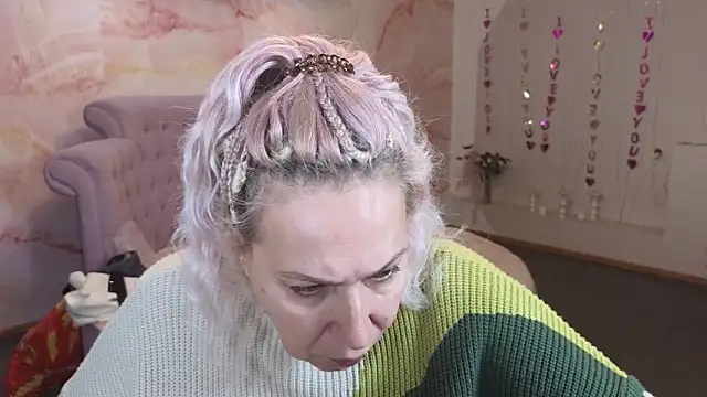 Snapshot of Penelope_Pinky chatting on 10/31/25, 11:55 Penelope Pinky online show from 10/31/25, 11:55