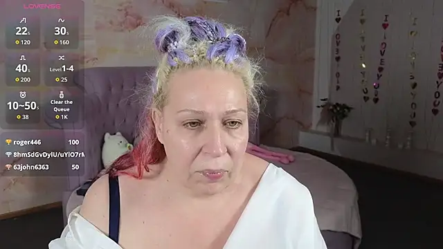 Snapshot of Penelope_Pinky chatting on 12/01/25, 11:48 Penelope Pinky online show from 12/01/25, 11:48