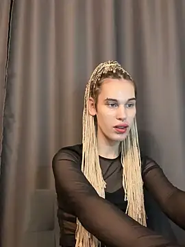 Snapshot of Cassie_Bae chatting on 12/23/24, 03:23 Cassie Bae online show from 12/23/24, 03:23