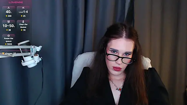 Snapshot of Cassie_Bae chatting on 03/10/25, 12:18 Cassie Bae online show from 03/10/25, 12:18