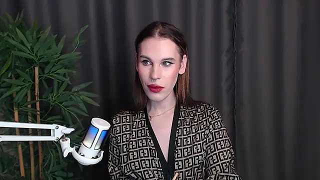 Cassie Bae online show from 12/22/25, 09:34