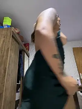 Nicollygriu online show from 11/06/25, 02:45