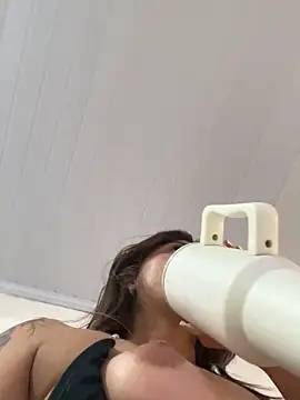 Nicollygriu online show from 12/01/25, 08:36