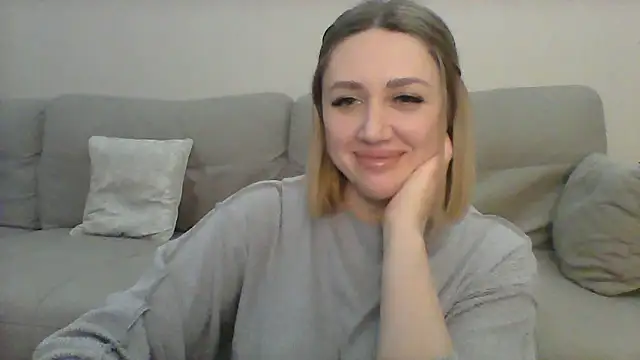 Snapshot of VickyLove047 chatting on 01/04/25, 08:05 VickyLove047 online show from 01/04/25, 08:05