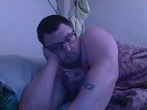 Snapshot of funsexgames chatting on 12/16/24, 05:49 funsexgames online show from 12/16/24, 05:49