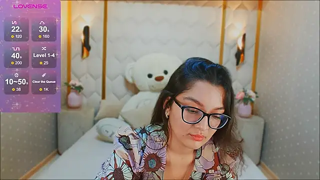 Snapshot of ZarifaBev chatting on 12/21/24, 07:38 ZarifaBev online show from 12/21/24, 07:38