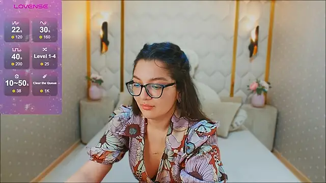 Snapshot of ZarifaBev chatting on 12/22/24, 01:45 ZarifaBev online show from 12/22/24, 01:45