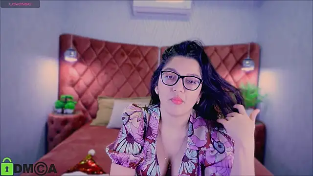 Snapshot of ZarifaBev chatting on 12/29/24, 01:56 ZarifaBev online show from 12/29/24, 01:56