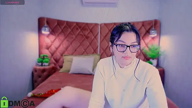 Snapshot of ZarifaBev chatting on 12/29/24, 08:00 ZarifaBev online show from 12/29/24, 08:00