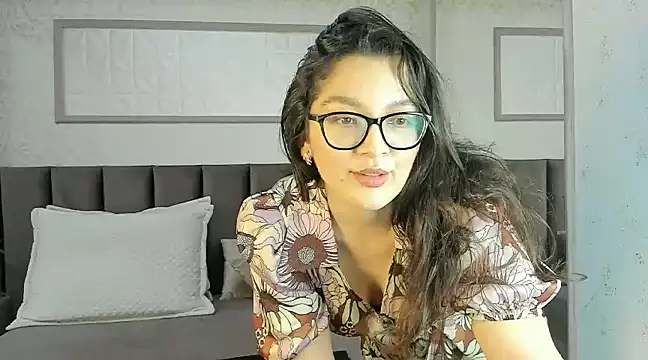 Snapshot of ZarifaBev chatting on 01/09/25, 11:13 ZarifaBev online show from 01/09/25, 11:13