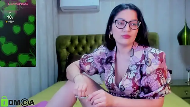 Snapshot of ZarifaBev chatting on 02/02/25, 12:46 ZarifaBev online show from 02/02/25, 12:46