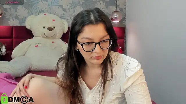 Snapshot of ZarifaBev chatting on 02/13/25, 11:58 ZarifaBev online show from 02/13/25, 11:58