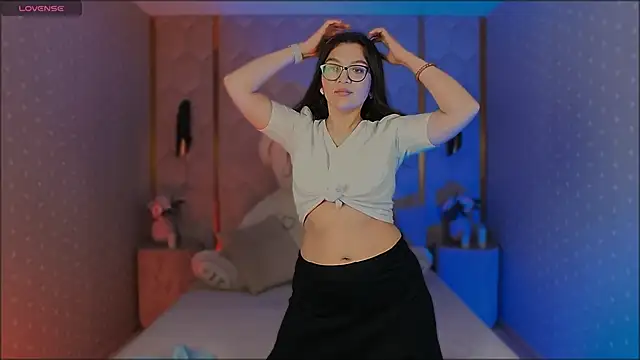 Snapshot of ZarifaBev chatting on 02/15/25, 03:06 ZarifaBev online show from 02/15/25, 03:06