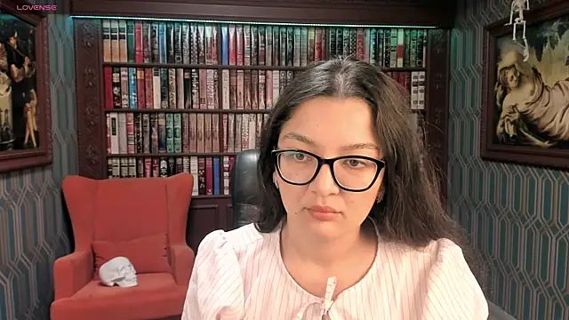 Snapshot of ZarifaBev chatting on 09/12/25, 10:10 ZarifaBev online show from 09/12/25, 10:10