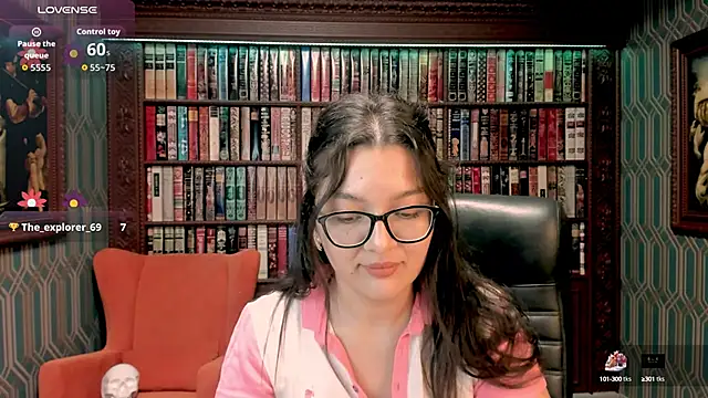 Snapshot of ZarifaBev chatting on 10/10/25, 02:54 ZarifaBev online show from 10/10/25, 02:54