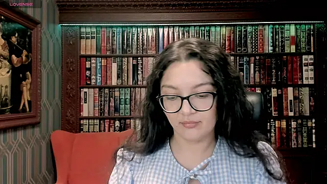 Snapshot of ZarifaBev chatting on 10/29/25, 08:43 ZarifaBev online show from 10/29/25, 08:43