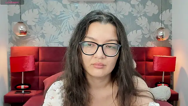 Snapshot of ZarifaBev chatting on 11/01/25, 12:51 ZarifaBev online show from 11/01/25, 12:51