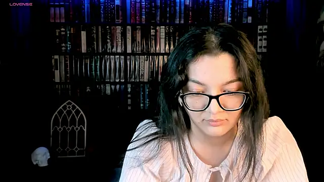 Snapshot of ZarifaBev chatting on 11/16/25, 09:59 ZarifaBev online show from 11/16/25, 09:59