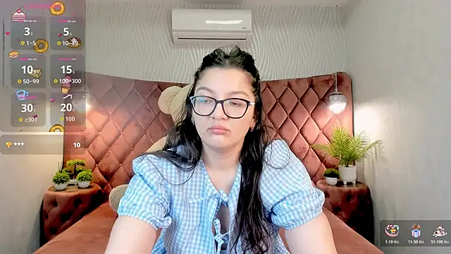 Snapshot of ZarifaBev chatting on 11/30/25, 02:15 ZarifaBev online show from 11/30/25, 02:15