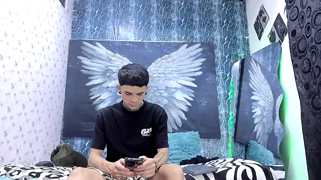 exotic hot couple online show from 04/13/26, 10:15