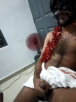 Snapshot of johnsinsexy chatting on 12/21/24, 05:18 johnsinsexy online show from 12/21/24, 05:18